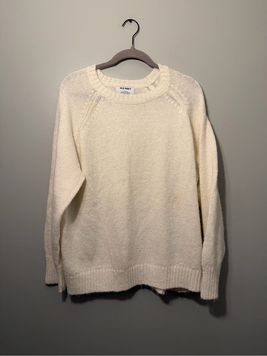Old Navy Sweaters - Old Navy Ivory Crewneck Sweater